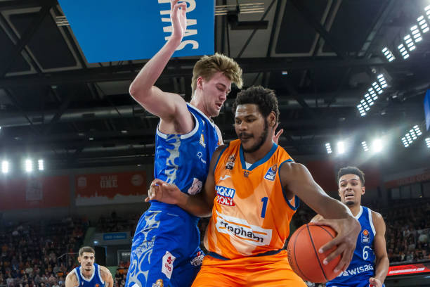 半决赛赛况 半决赛赛况