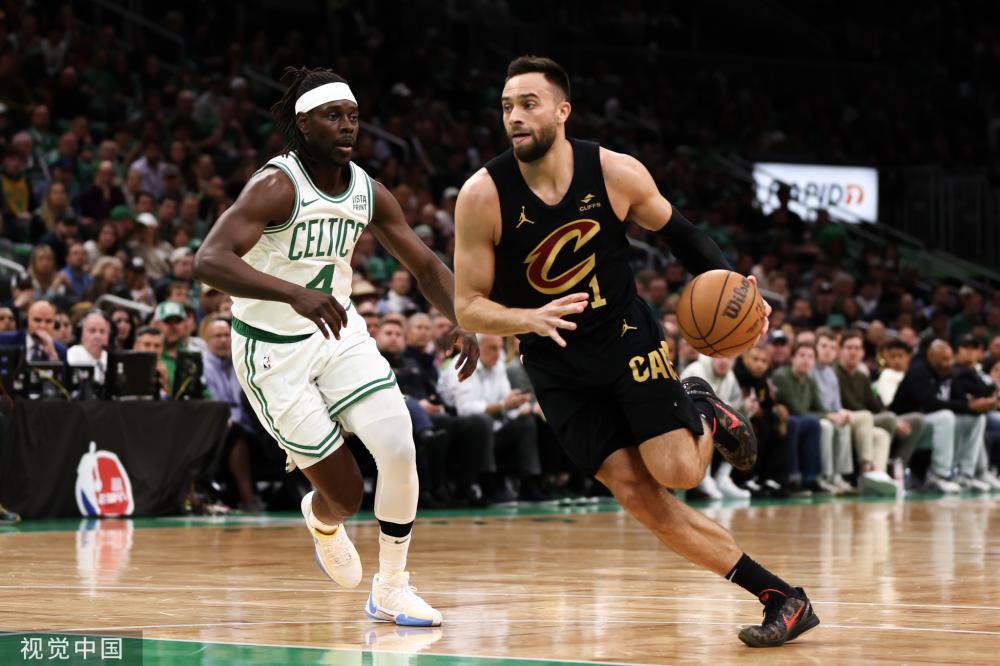 不少年轻球 不少年轻球