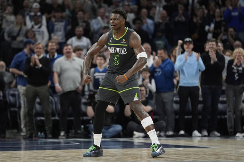 今年首次夺 今年首次夺